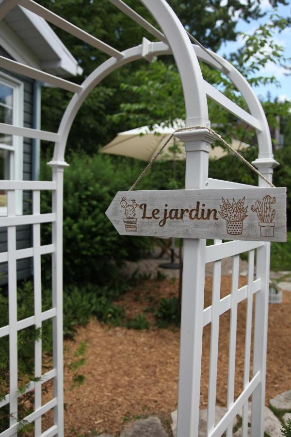 La Petite Hermine B&B Stoneham Exteriör bild